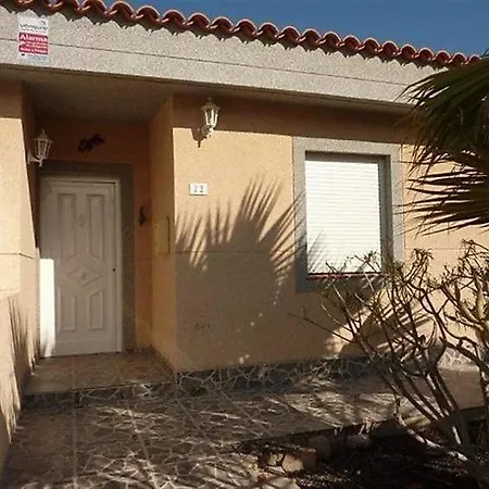 Sleeps 6 Pool Wifi Casa vacanze