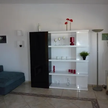Sleeps 6 Pool Wifi Casa vacanze