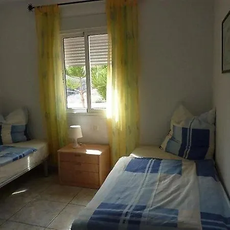 Sleeps 6 Pool Wifi *